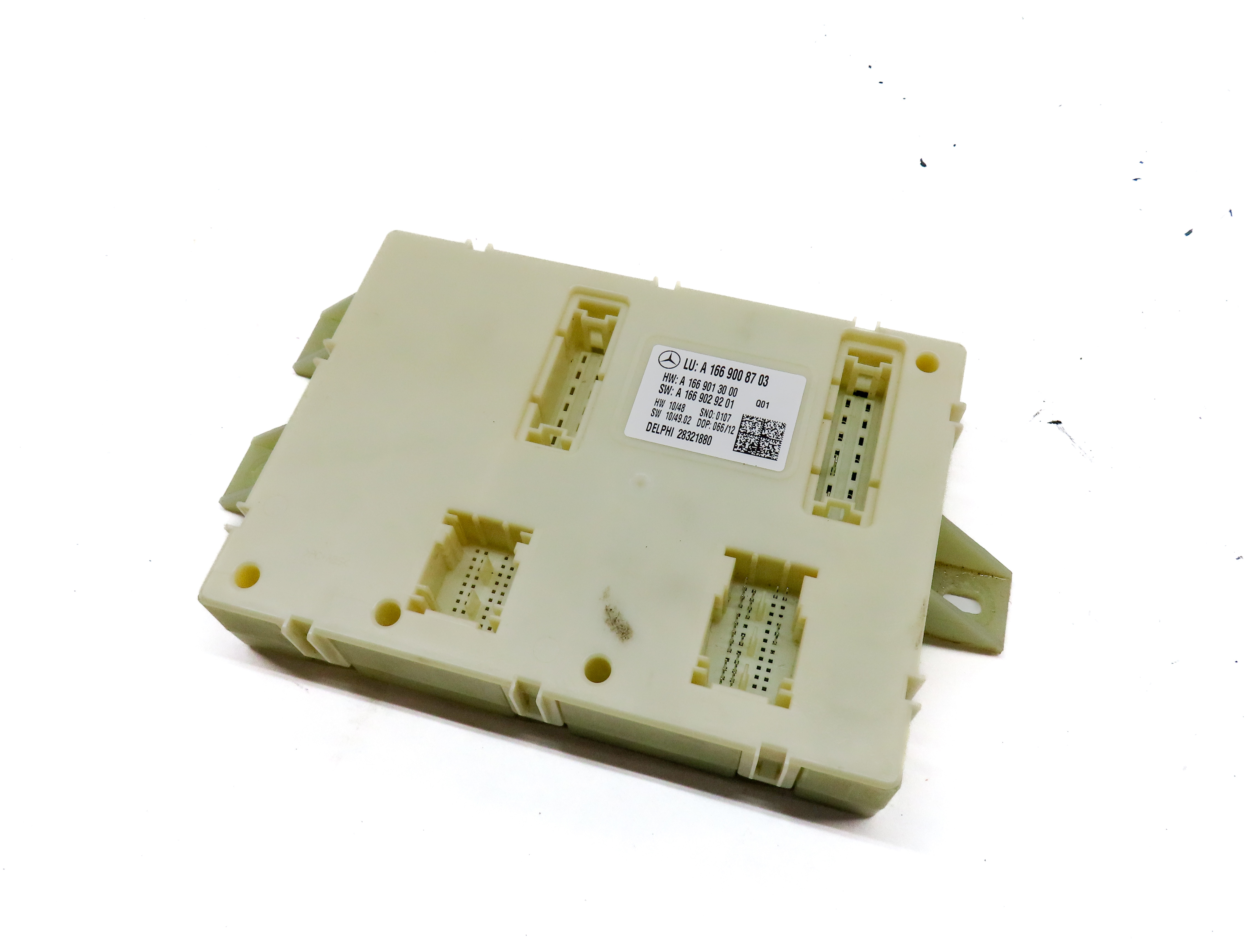 2012 MERCEDES ML350 (W166) REAR SIGNAL ACQUISTION MODULE (SAM) — exact item pictured
